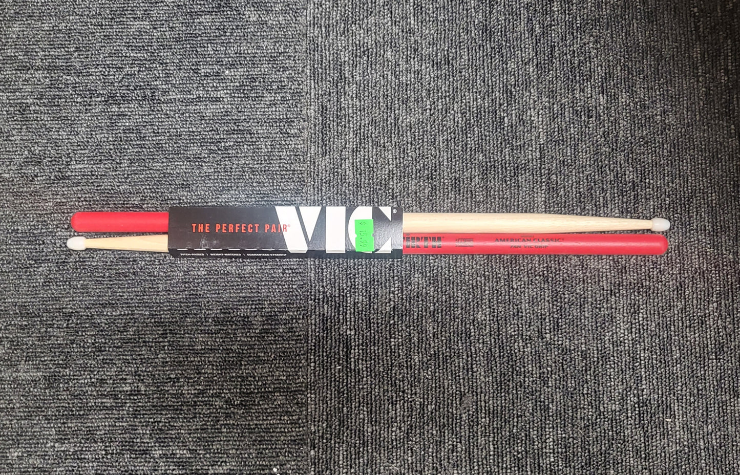 Vic Firth Hickory American Classic 7AN Nylon Tip Vic Grip Drumsticks