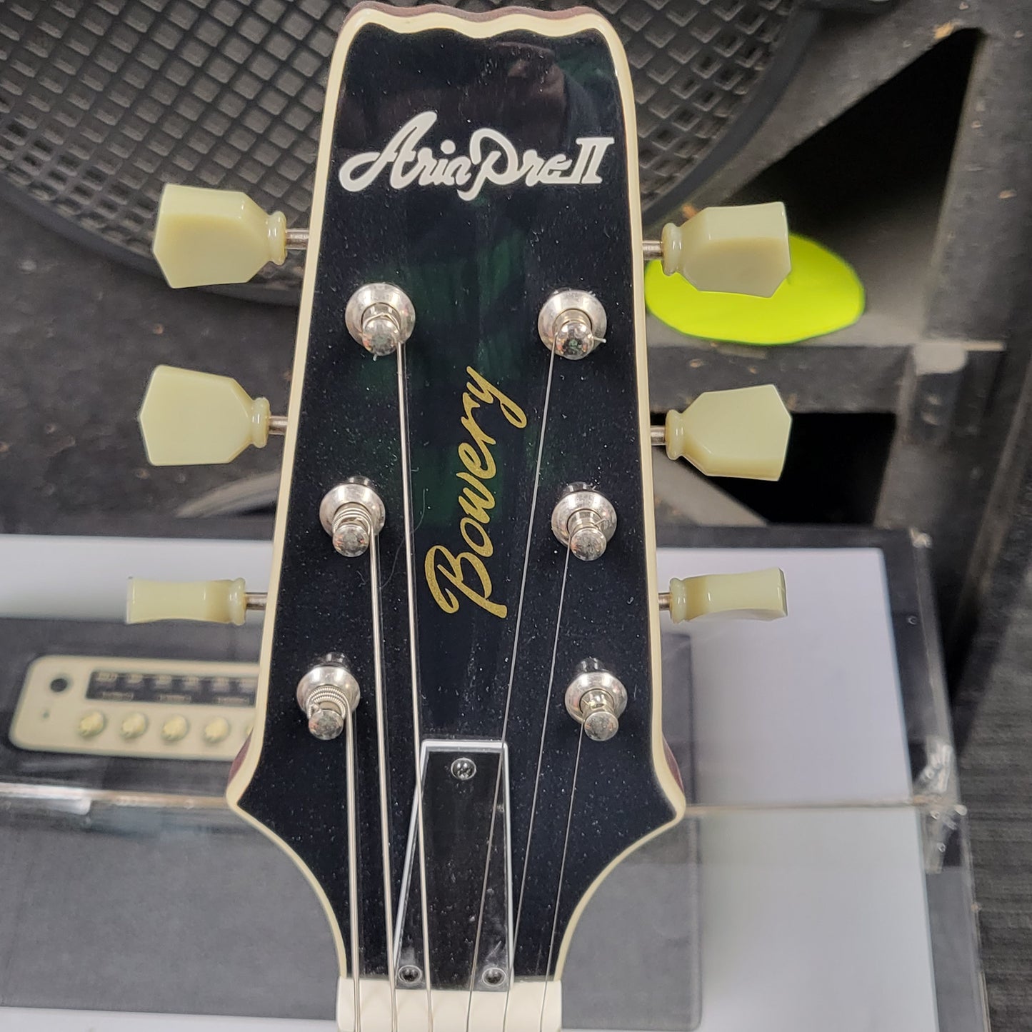 Aria Pro II 212-MK2 - Bowery-Chambered Doublecut with Bigsby, Black