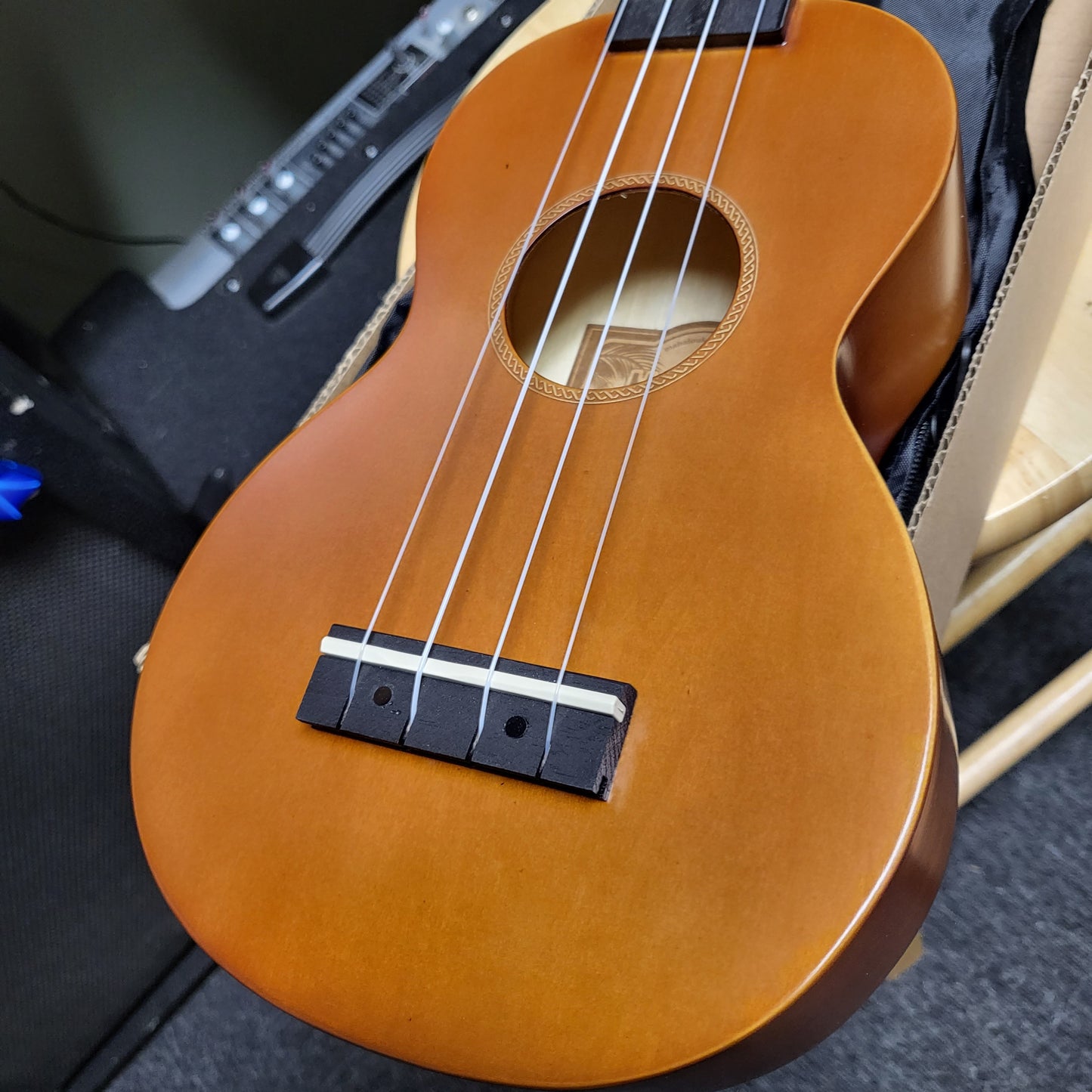 Mahalo Soprano Ukulele Brown Model MR1tbr