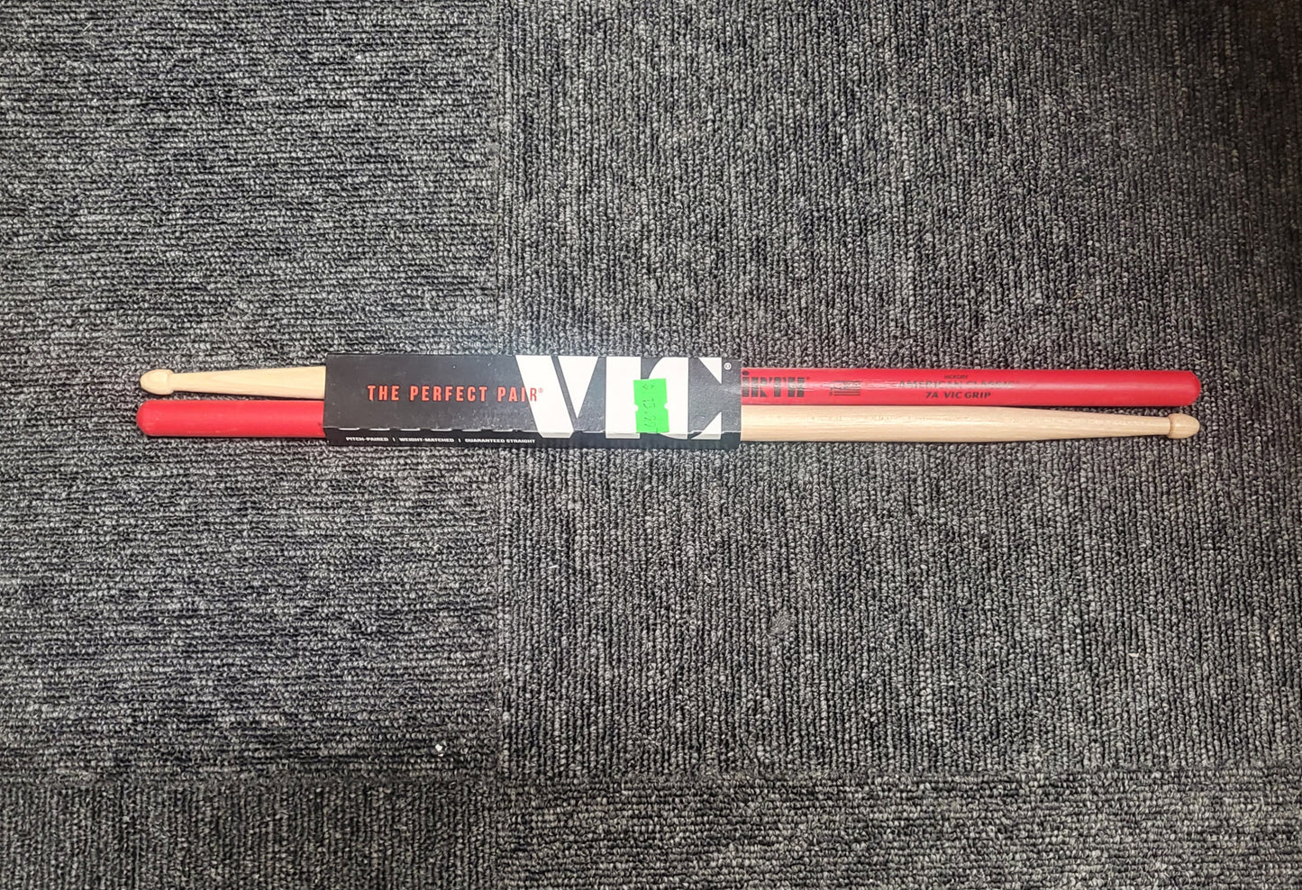 Vic Firth Hickory American Classic 7A Wood Tip Vic Grip Drumsticks