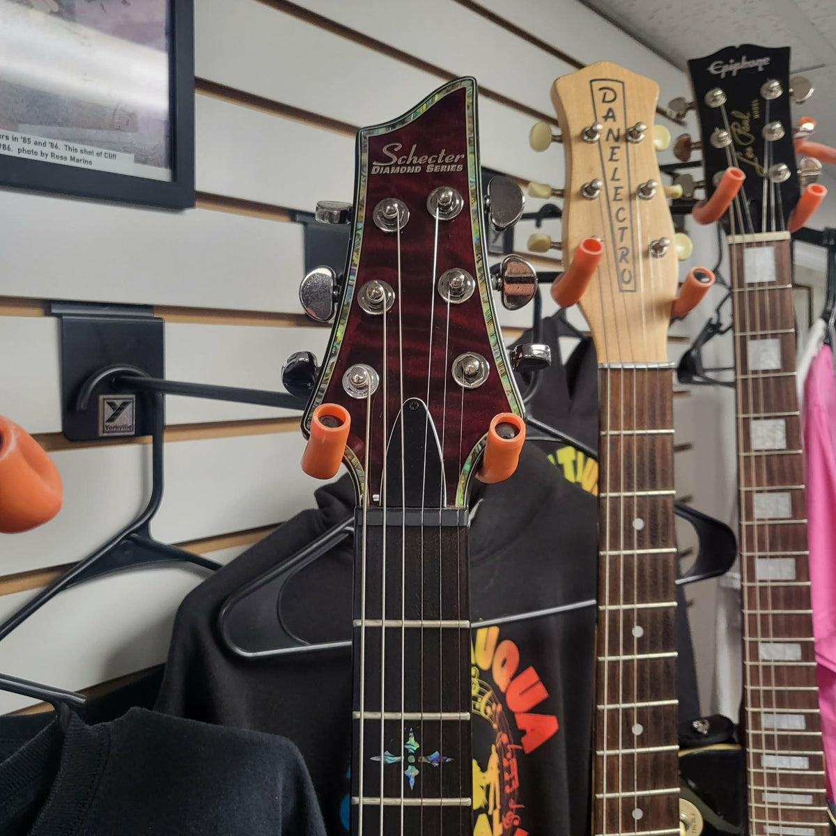 Schecter Damien Elite w/ Duncan Blackouts